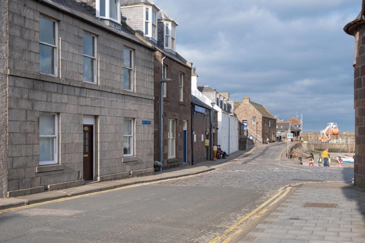 Stonehaven Ground Floor Home With A Spectacular Harbour View. Kültér fotó