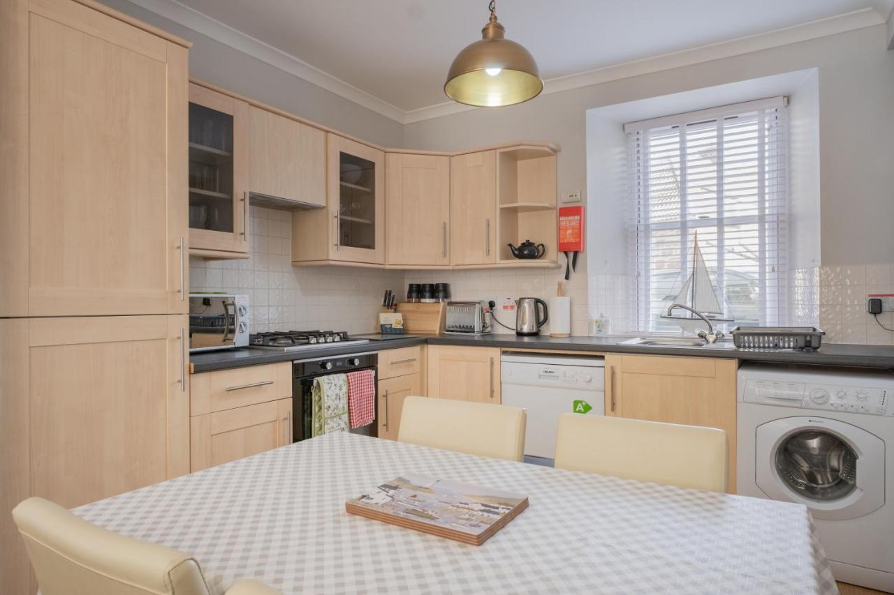 Stonehaven Ground Floor Home With A Spectacular Harbour View. Kültér fotó